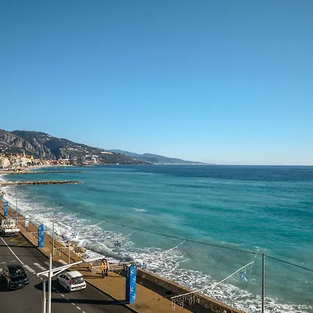 Le Coq Florentina - Ac - Wi-fi - Seafront * مينتون